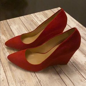 Saks red suede pointed toe wedges size 8.5
